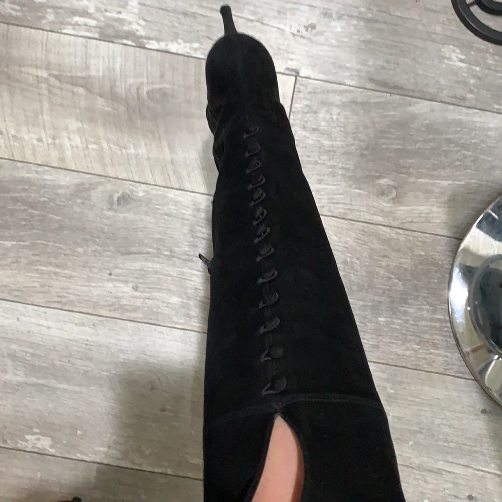 Classy Stuart Weitzman Boots - Picture 7 of 12